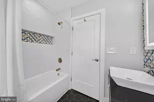 1821 Bank St, Baltimore, MD 21231 - Photo 24