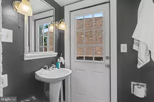 14 Poultney St, Baltimore, MD 21230 - Photo 24