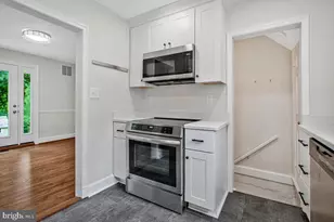 829 Glen Allen Dr, Baltimore, MD 21229 - Photo 14