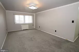 3737 Clarks Ln, Baltimore, MD 21215 - Photo 20