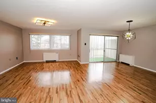 3737 Clarks Ln, Baltimore, MD 21215 - Photo 10
