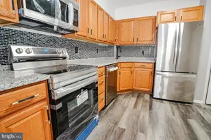 3737 Clarks Ln, Baltimore, MD 21215 - Photo 14