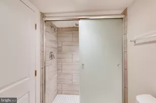 2217 Fleet St, Baltimore, MD 21231 - Photo 10