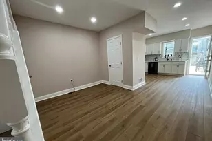 2317 E Fayette Street E, Baltimore, MD 21224 - Photo 8