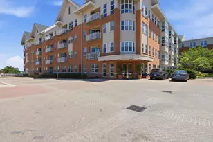 23 Pierside Dr, Baltimore, MD 21230 - Photo 1