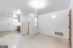 1817 W Mulberry St, Baltimore, MD 21223 - Photo 4