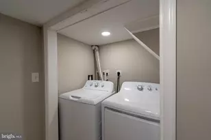 1521 Carswell St, Baltimore, MD 21218 - Photo 10