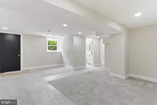 1118 E 36th St, Baltimore, MD 21218 - Photo 36