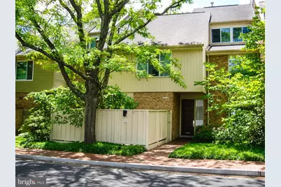 2 Roland Mews #R52, Baltimore, MD 21210 - Photo 1
