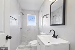 2640 E Oliver St, Baltimore, MD 21213 - Photo 12