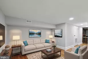 2640 E Oliver St, Baltimore, MD 21213 - Photo 16