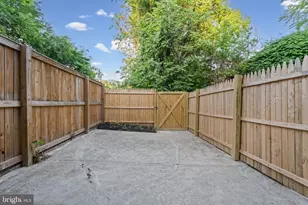2003 Dukeland St, Baltimore, MD 21216 - Photo 34