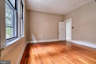 2111 Park Ave, Baltimore, MD 21217 - Photo 8