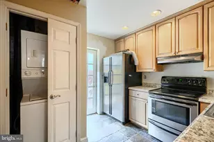 42 E Hamburg Street E, Baltimore, MD 21230 - Photo 10