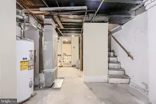 42 E Hamburg Street E, Baltimore, MD 21230 - Photo 30