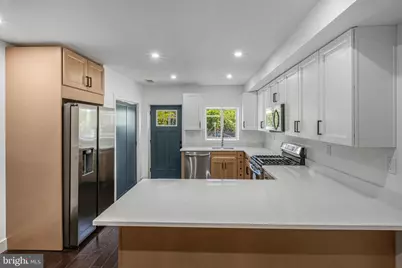 325 W Lorraine Avenue, Baltimore, MD 21211 - Photo 6