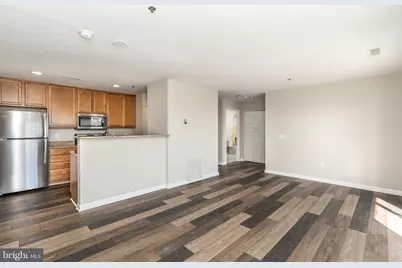 2702 Lighthouse Pt E #532, Baltimore, MD 21224 - Photo 8