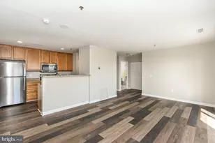 2772 Lighthouse Point E, Baltimore, MD 21224 - Photo 8