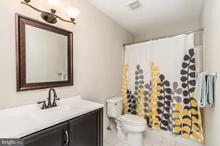 2772 Lighthouse Point E, Baltimore, MD 21224 - Photo 22