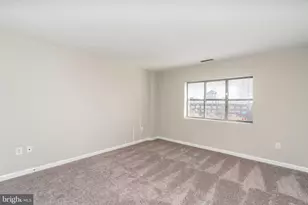 2772 Lighthouse Point E, Baltimore, MD 21224 - Photo 20
