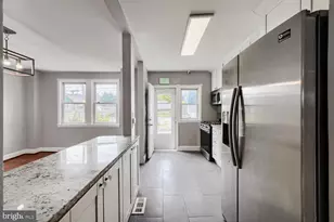 1014 Lyndhurst St, Baltimore, MD 21229 - Photo 10