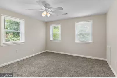 6023 Chinquapin Parkway, Baltimore, MD 21239 - Photo 10