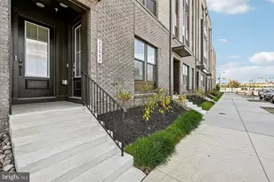 2506 W Peninsula Dr, Baltimore, MD 21230 - Photo 1