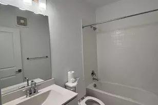 2506 W Peninsula Dr, Baltimore, MD 21230 - Photo 8
