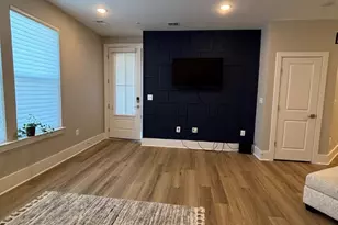 2506 W Peninsula Dr, Baltimore, MD 21230 - Photo 2