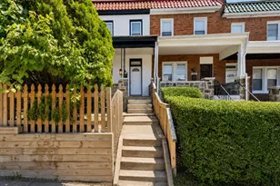 3227 Phelps Ln, Baltimore, MD 21229 - Photo 2