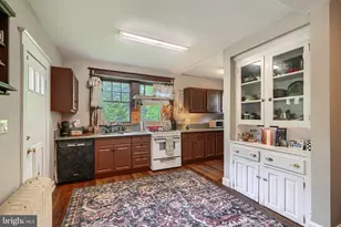 4606 Cedar Garden Rd, Baltimore, MD 21229 - Photo 22