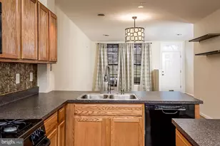 524 St Mary St, Baltimore, MD 21201 - Photo 10