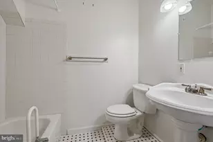 3910 Greenmount Ave, Baltimore, MD 21218 - Photo 32