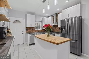 2512 E Fairmount Ave, Baltimore, MD 21224 - Photo 12