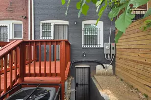 3826 10th St, Baltimore, MD 21225 - Photo 26
