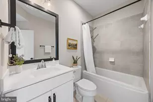 915 Grundy St, Baltimore, MD 21224 - Photo 30