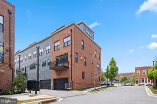 915 Grundy St, Baltimore, MD 21224 - Photo 2