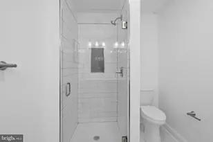 107 Fulton Ave S, Baltimore, MD 21223 - Photo 22