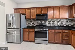 1027 N Broadway, Baltimore, MD 21205 - Photo 10