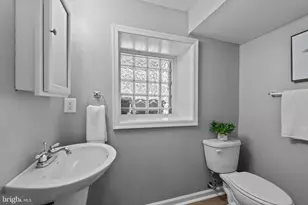 425 Ilchester Ave, Baltimore, MD 21218 - Photo 26