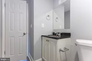 4711 Navarro Ave, Baltimore, MD 21215 - Photo 12