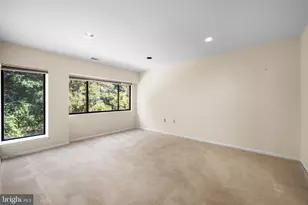 200 Cross Keys Rd, Baltimore, MD 21210 - Photo 16