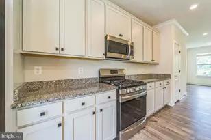 4306 Roland Heights Ave, Baltimore, MD 21211 - Photo 10