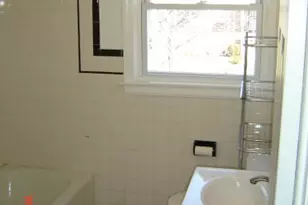 925 Chestnut Hill Ave, Baltimore, MD 21218 - Photo 2