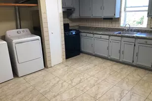 8 S Highland Ave, Baltimore, MD 21224 - Photo 16