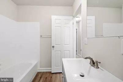 523 N Patterson Park Avenue, Baltimore, MD 21205 - Photo 12