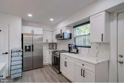 1221 E Oliver Street, Baltimore, MD 21202 - Photo 16
