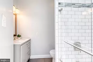 208 S Robinson St, Baltimore, MD 21224 - Photo 24
