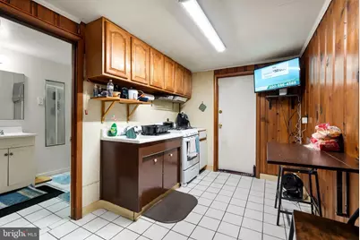 608 E 33rd Street, Baltimore, MD 21218 - Photo 30