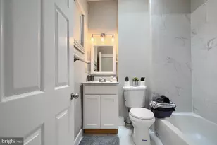826 N Kenwood Ave, Baltimore, MD 21205 - Photo 18